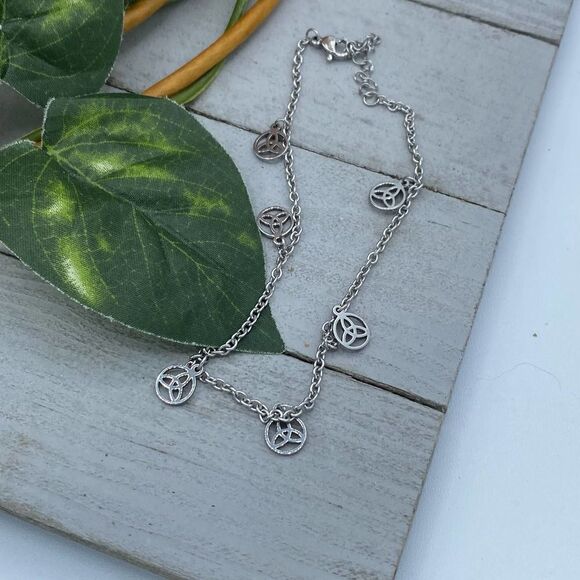 Stainless Steel Anklet With Celtic Triquetras - Picture 2 of 3